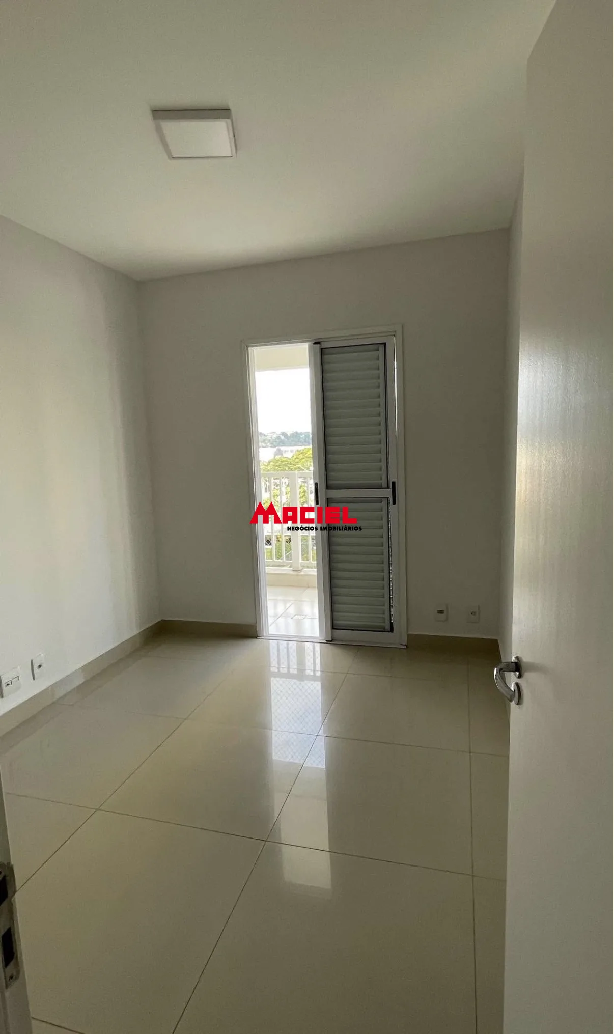Alugar Apartamento / Padr&atilde;o em S&atilde;o Jos&eacute; dos Campos R$ 5.000,00 - Foto 6
