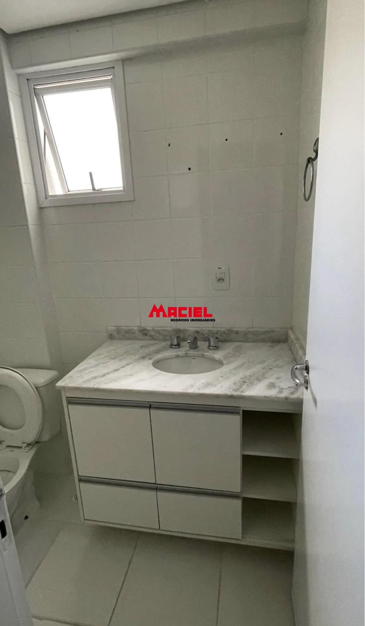Alugar Apartamento / Padr&atilde;o em S&atilde;o Jos&eacute; dos Campos R$ 5.000,00 - Foto 8