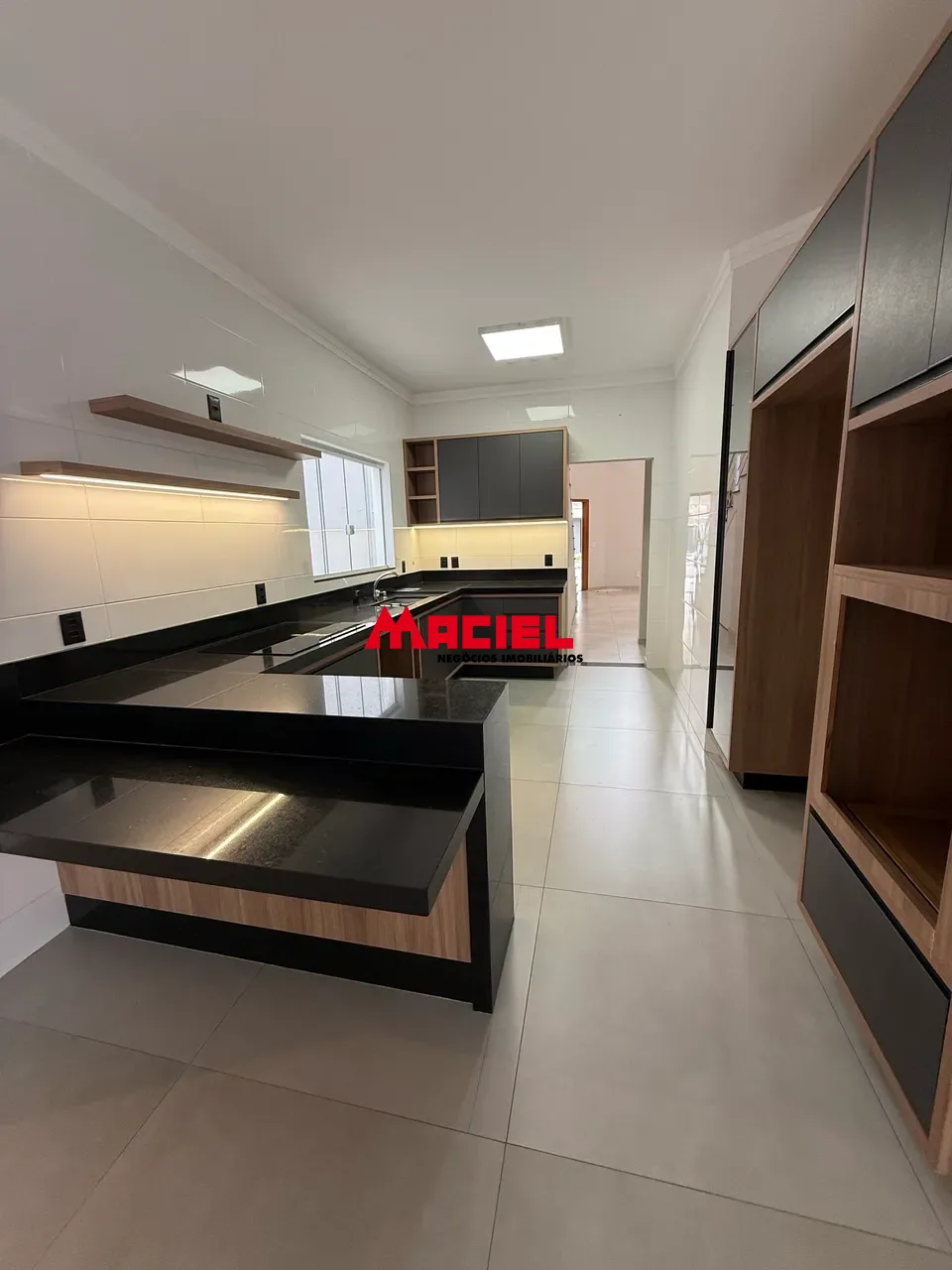 Alugar Casa / Condom&iacute;nio em S&atilde;o Jos&eacute; dos Campos R$ 10.000,00 - Foto 3