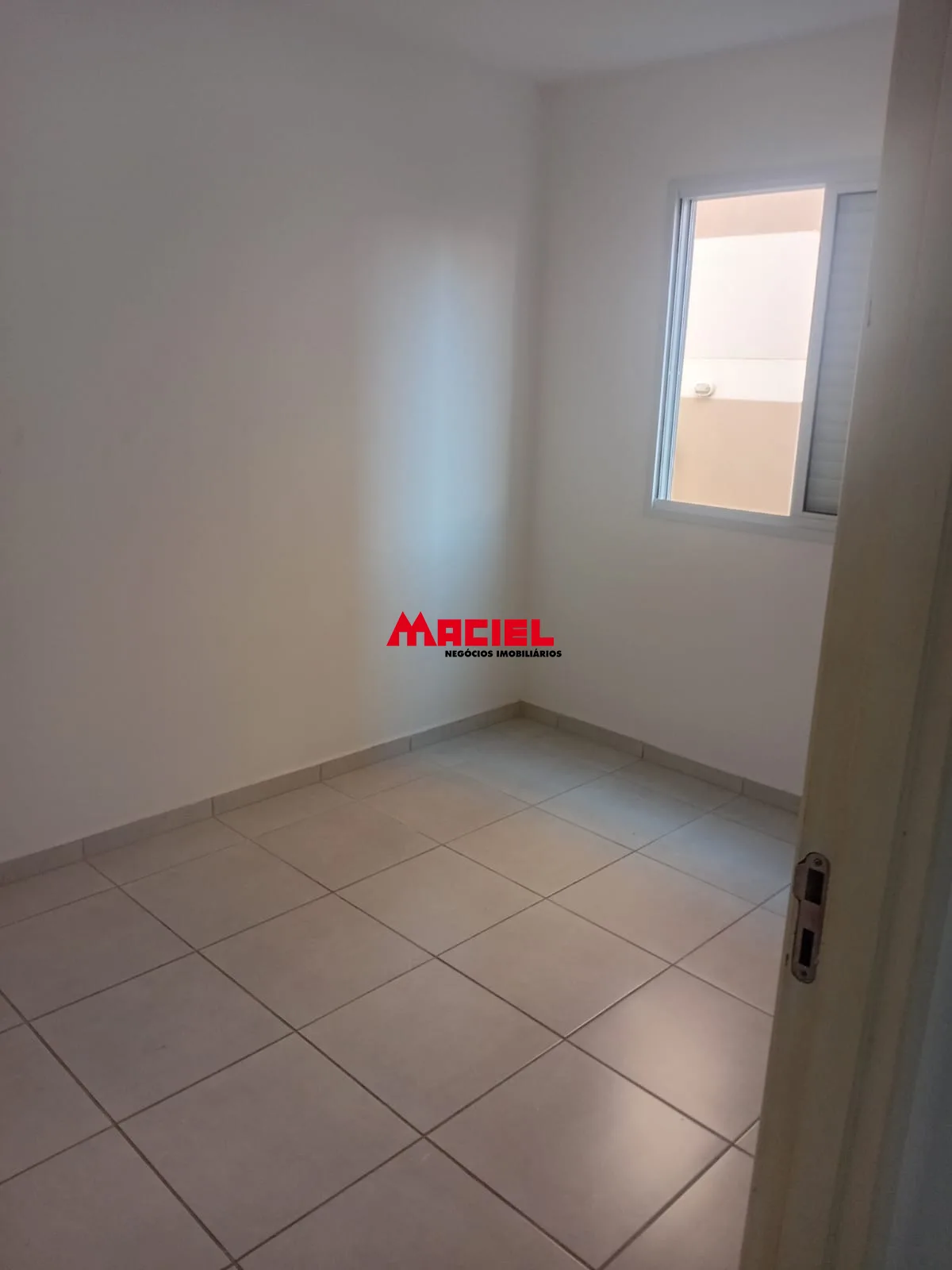Alugar Apartamento / Padr&atilde;o em S&atilde;o Jos&eacute; dos Campos R$ 1.100,00 - Foto 1