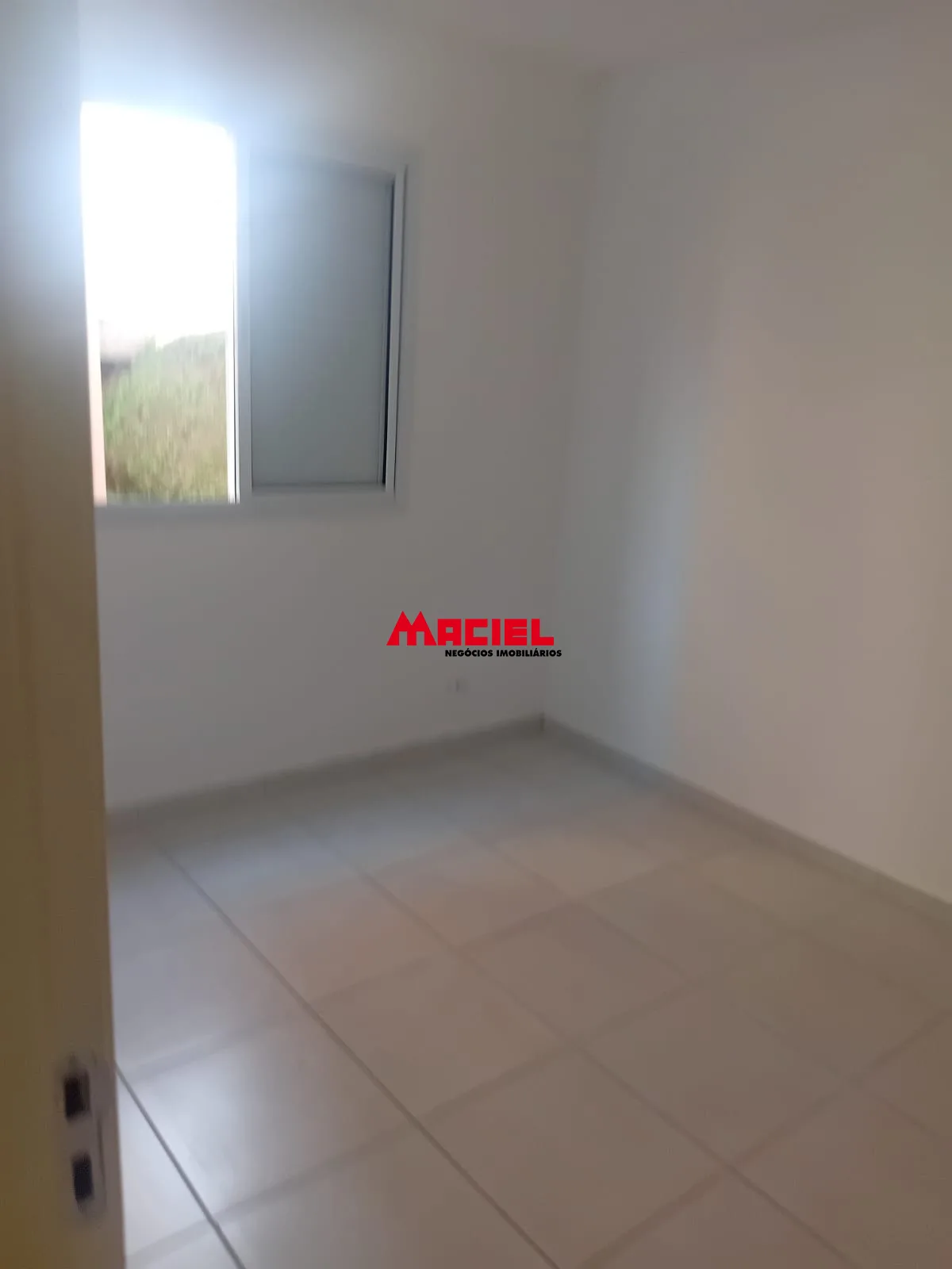 Alugar Apartamento / Padr&atilde;o em S&atilde;o Jos&eacute; dos Campos R$ 1.100,00 - Foto 5