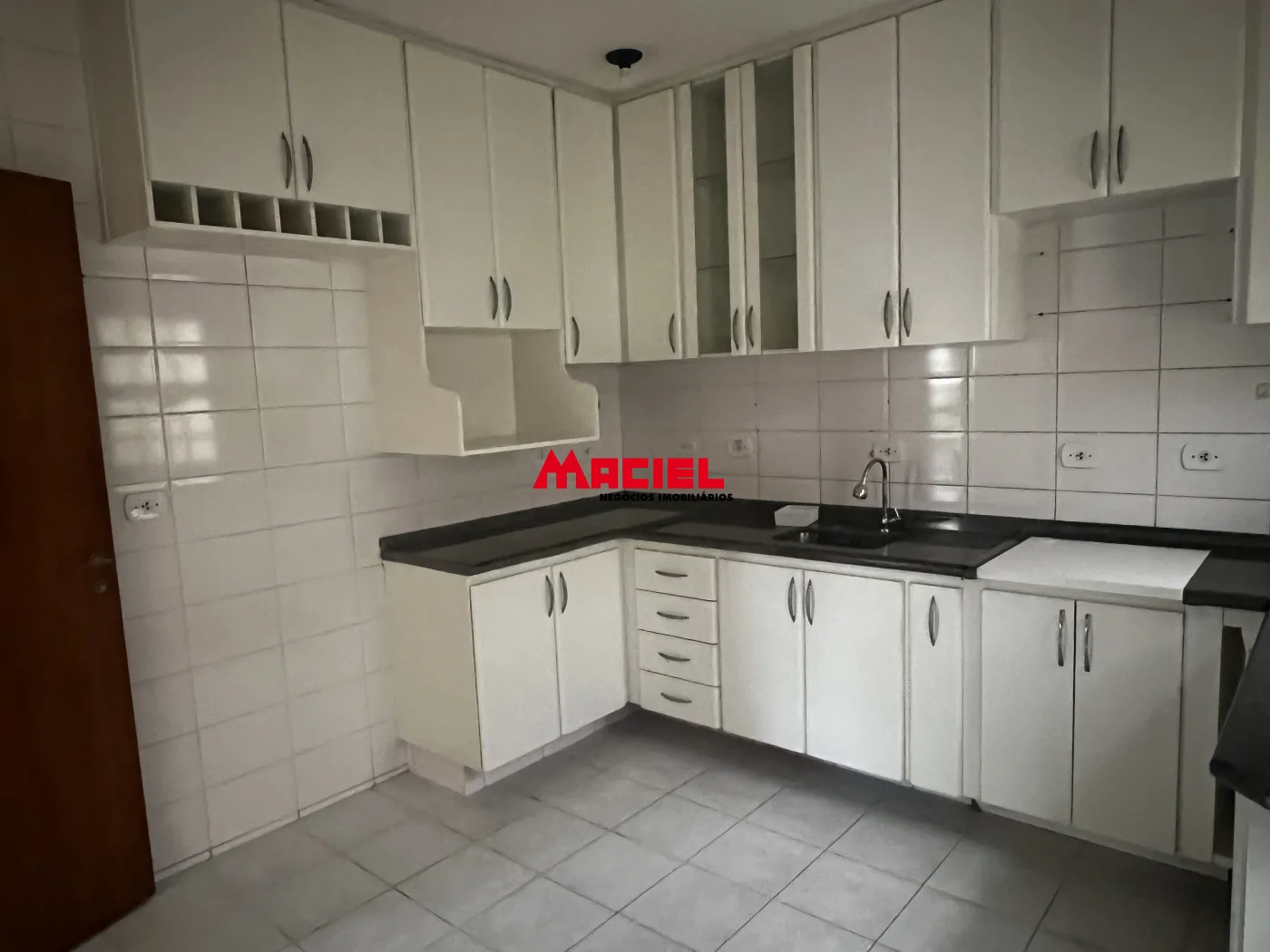 Comprar Casa / Condom&iacute;nio em S&atilde;o Jos&eacute; dos Campos R$ 1.300.000,00 - Foto 9