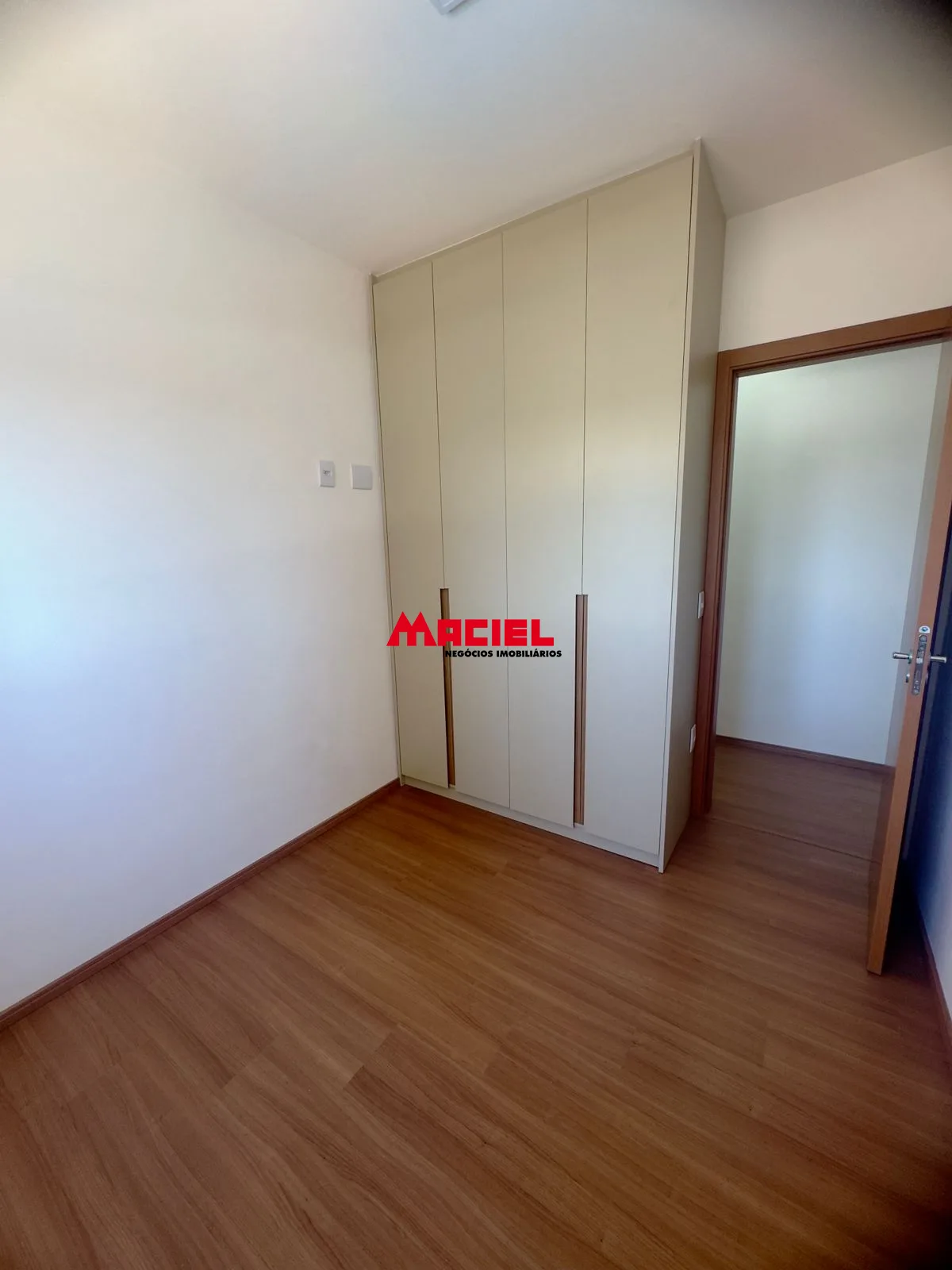 Alugar Apartamento / Padr&atilde;o em S&atilde;o Jos&eacute; dos Campos R$ 4.000,00 - Foto 12