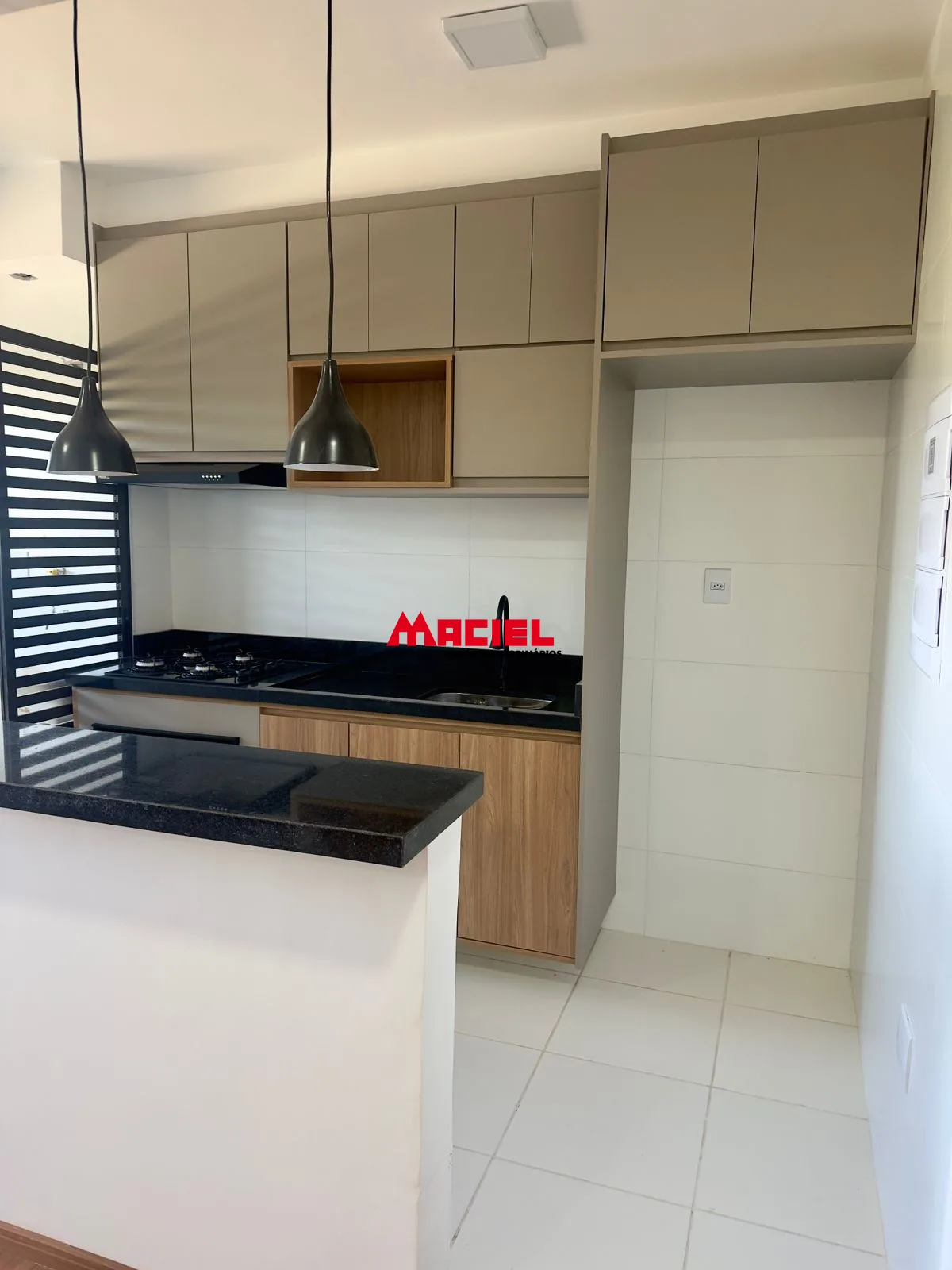 Alugar Apartamento / Padr&atilde;o em S&atilde;o Jos&eacute; dos Campos R$ 4.000,00 - Foto 2