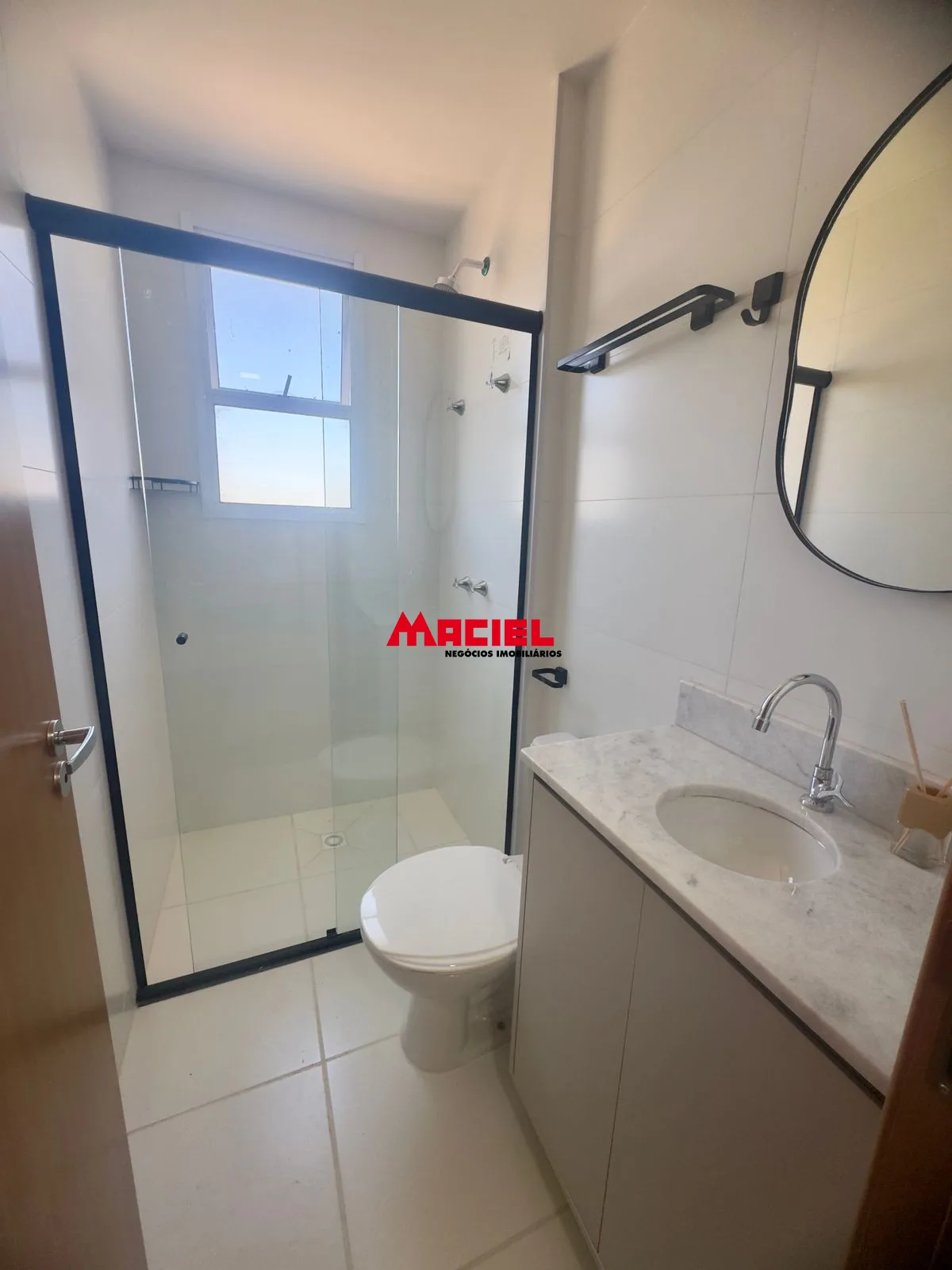 Alugar Apartamento / Padr&atilde;o em S&atilde;o Jos&eacute; dos Campos R$ 4.000,00 - Foto 4