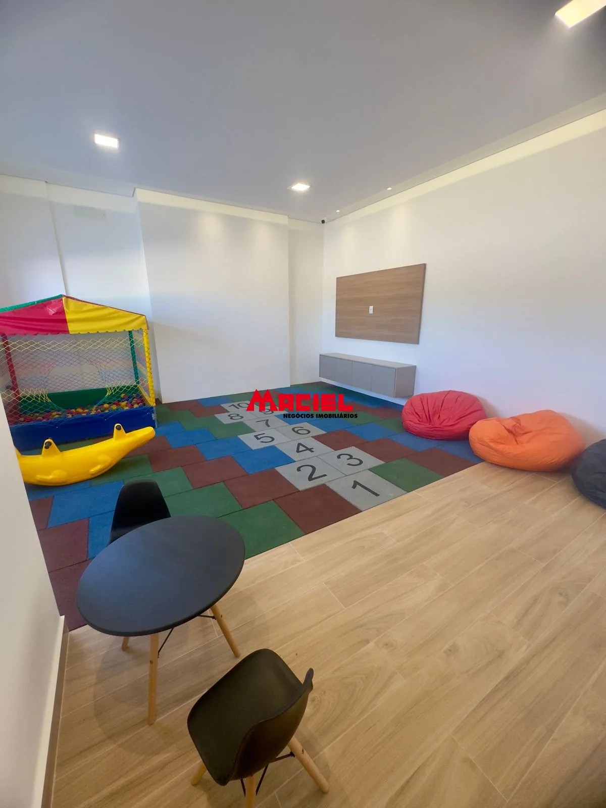 Alugar Apartamento / Padr&atilde;o em S&atilde;o Jos&eacute; dos Campos R$ 4.000,00 - Foto 12