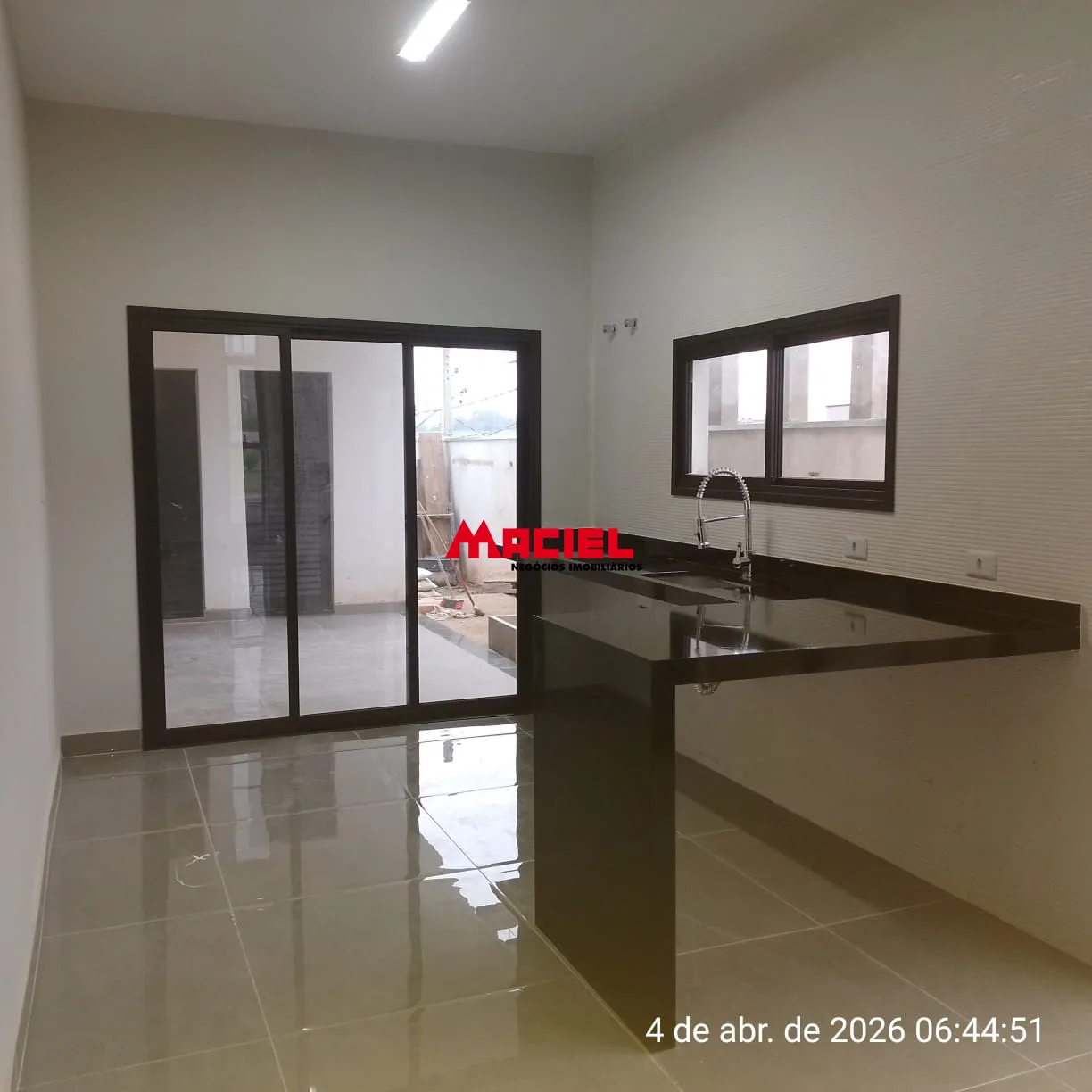 Comprar Casa / Condom&iacute;nio em Ca&ccedil;apava R$ 910.000,00 - Foto 4