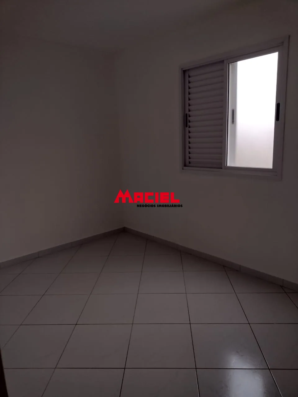 Alugar Apartamento / Padr&atilde;o em S&atilde;o Jos&eacute; dos Campos R$ 2.500,00 - Foto 5