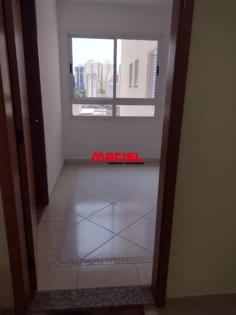 Alugar Apartamento / Padr&atilde;o em S&atilde;o Jos&eacute; dos Campos R$ 2.500,00 - Foto 6