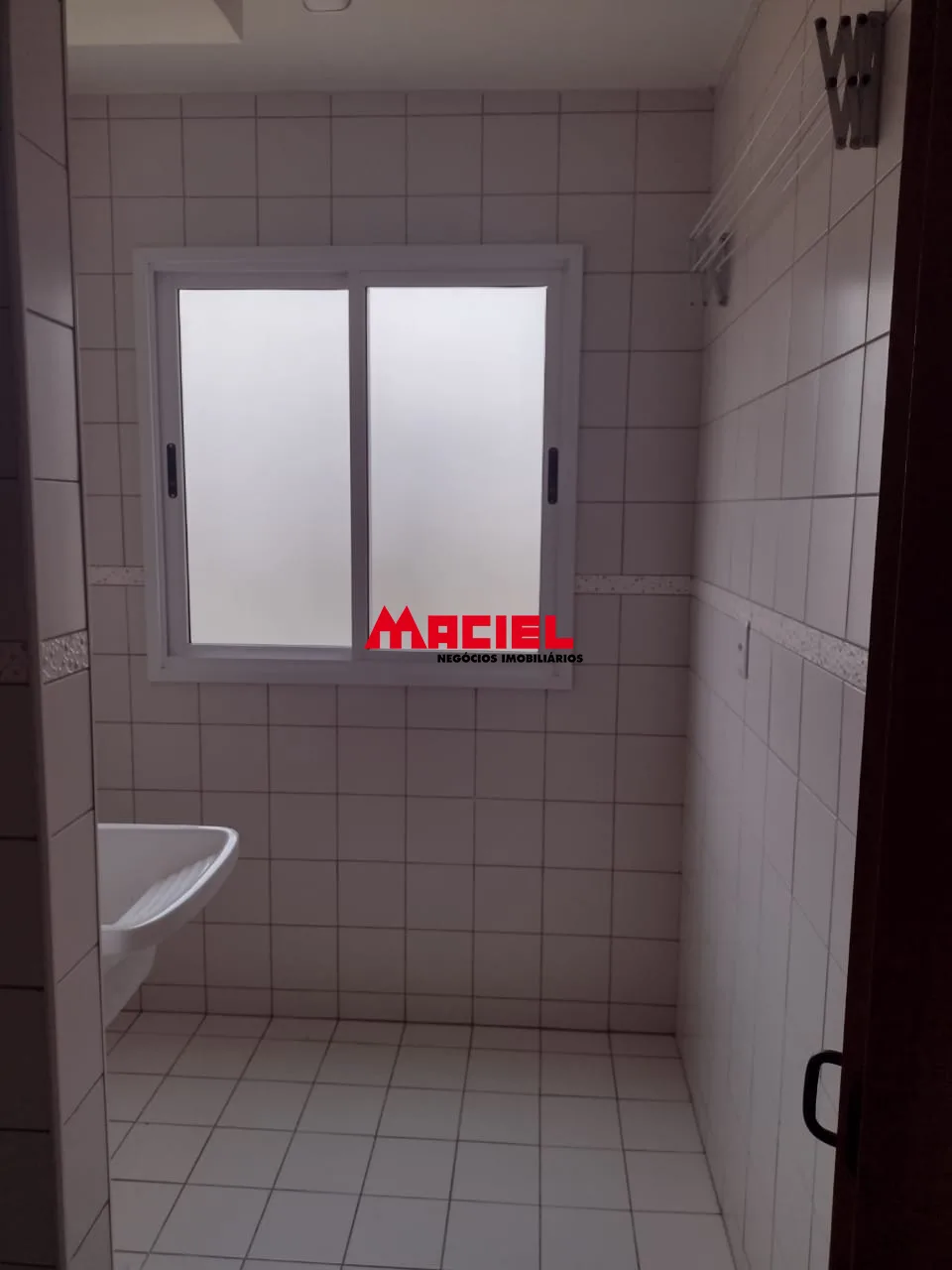 Alugar Apartamento / Padr&atilde;o em S&atilde;o Jos&eacute; dos Campos R$ 2.500,00 - Foto 9