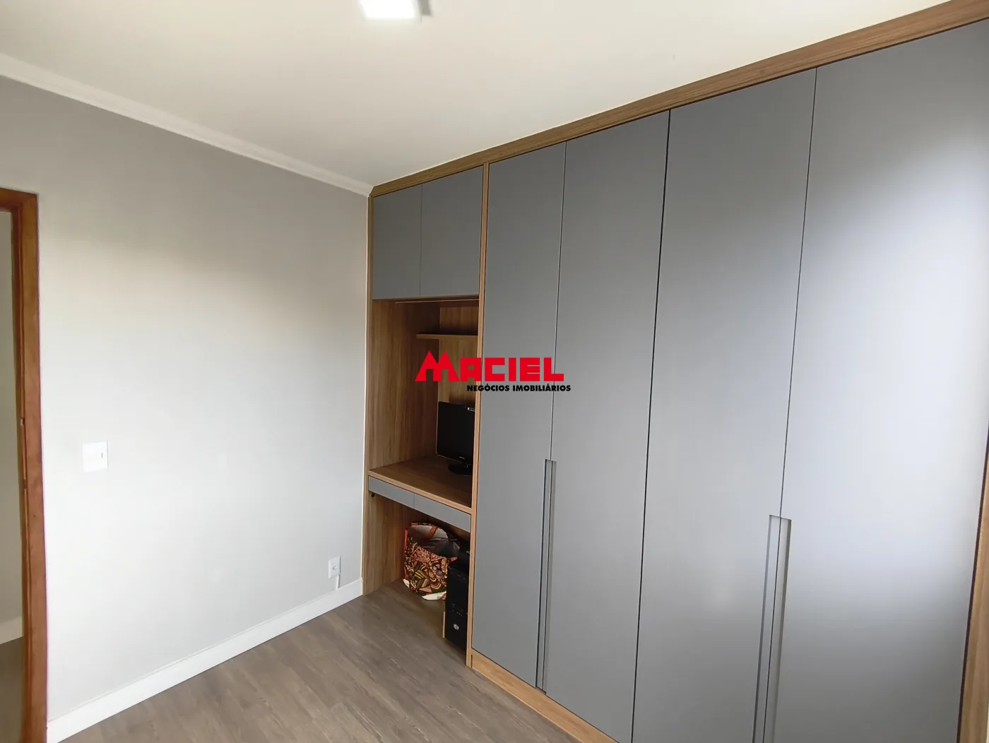 Comprar Apartamento / Padr&atilde;o em S&atilde;o Jos&eacute; dos Campos R$ 380.000,00 - Foto 9