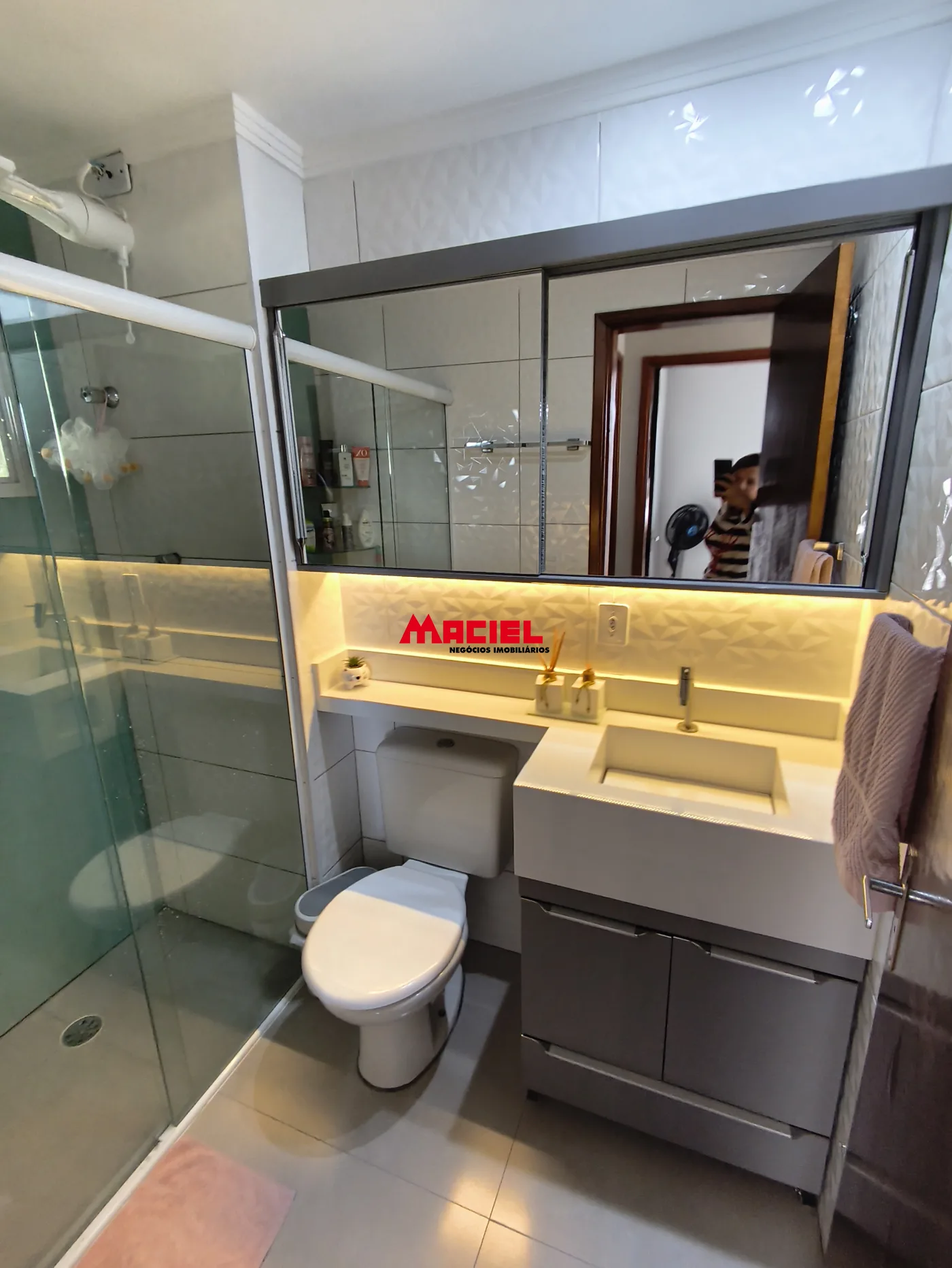 Comprar Apartamento / Padr&atilde;o em S&atilde;o Jos&eacute; dos Campos R$ 380.000,00 - Foto 11