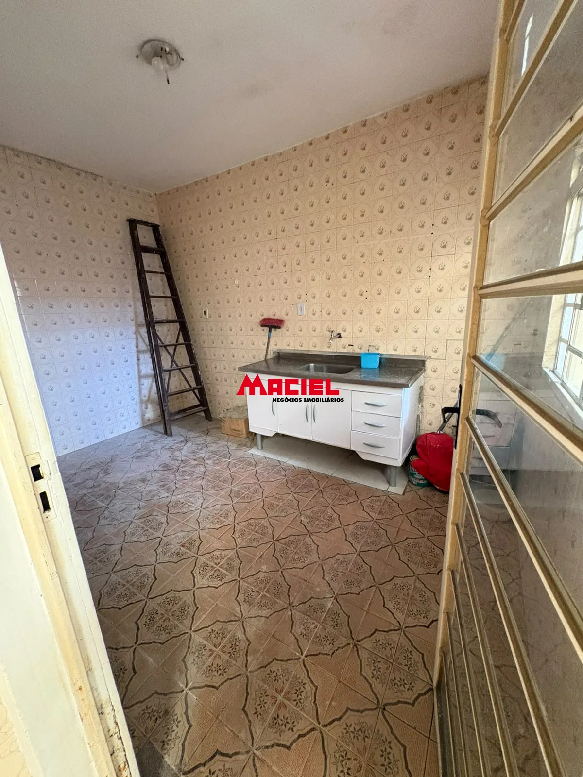 Alugar Casa / Ed&iacute;cula em S&atilde;o Jos&eacute; dos Campos R$ 1.500,00 - Foto 4