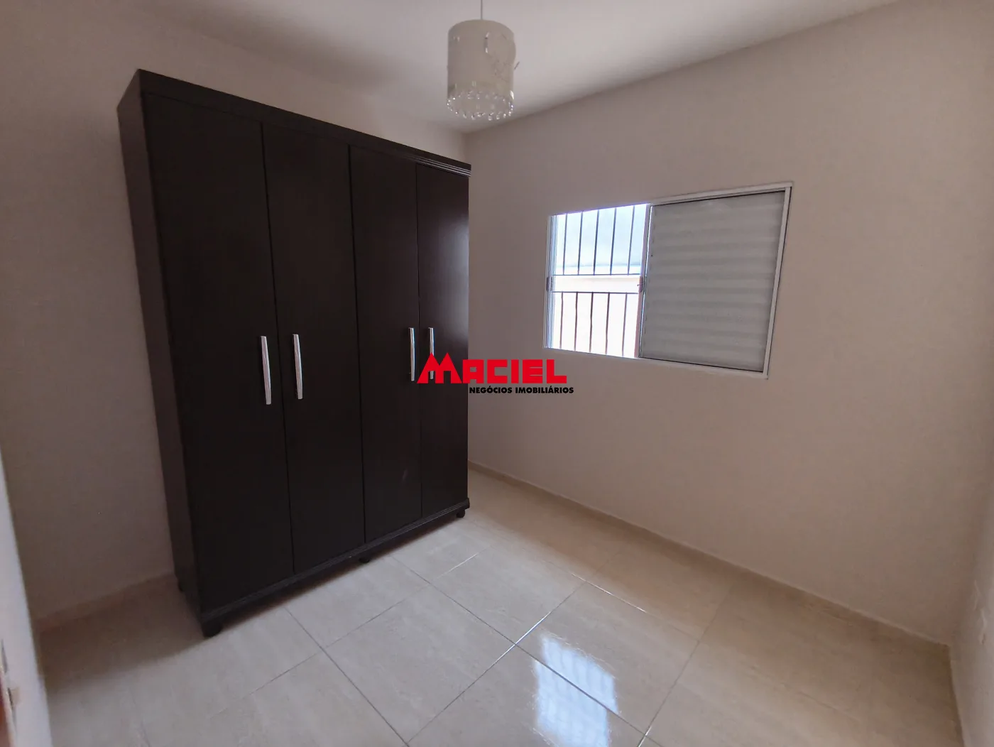 Comprar Casa / Padr&atilde;o em S&atilde;o Jos&eacute; dos Campos R$ 430.000,00 - Foto 4