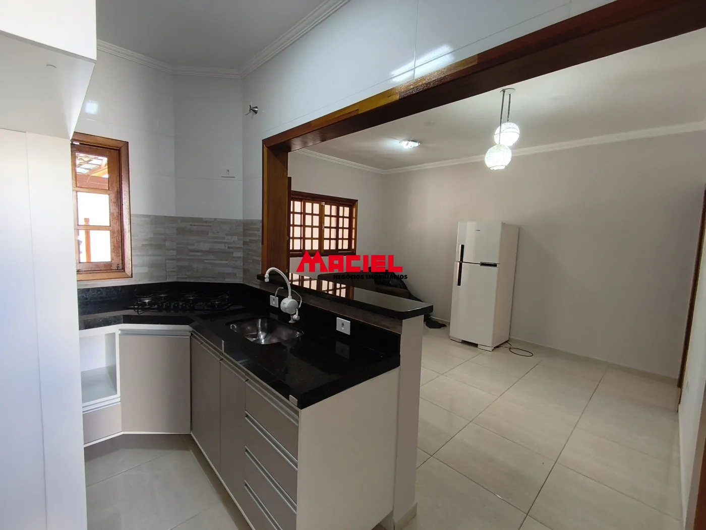 Comprar Casa / Padr&atilde;o em S&atilde;o Jos&eacute; dos Campos R$ 430.000,00 - Foto 2