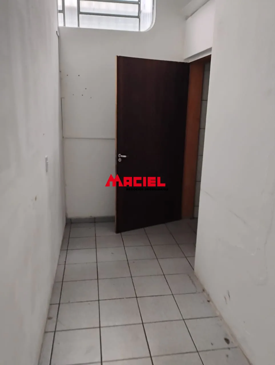 Alugar Comercial / Ponto Comercial em S&atilde;o Jos&eacute; dos Campos R$ 4.200,00 - Foto 5