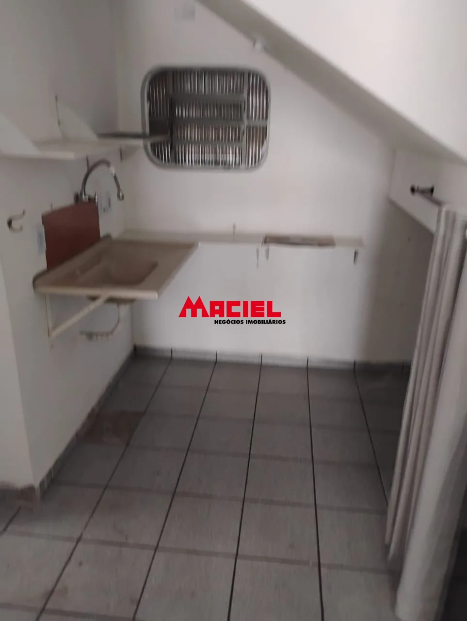 Alugar Comercial / Ponto Comercial em S&atilde;o Jos&eacute; dos Campos R$ 4.200,00 - Foto 7