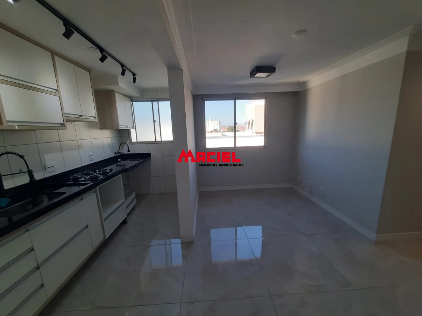 Alugar Apartamento / Padr&atilde;o em S&atilde;o Jos&eacute; dos Campos R$ 2.000,00 - Foto 3