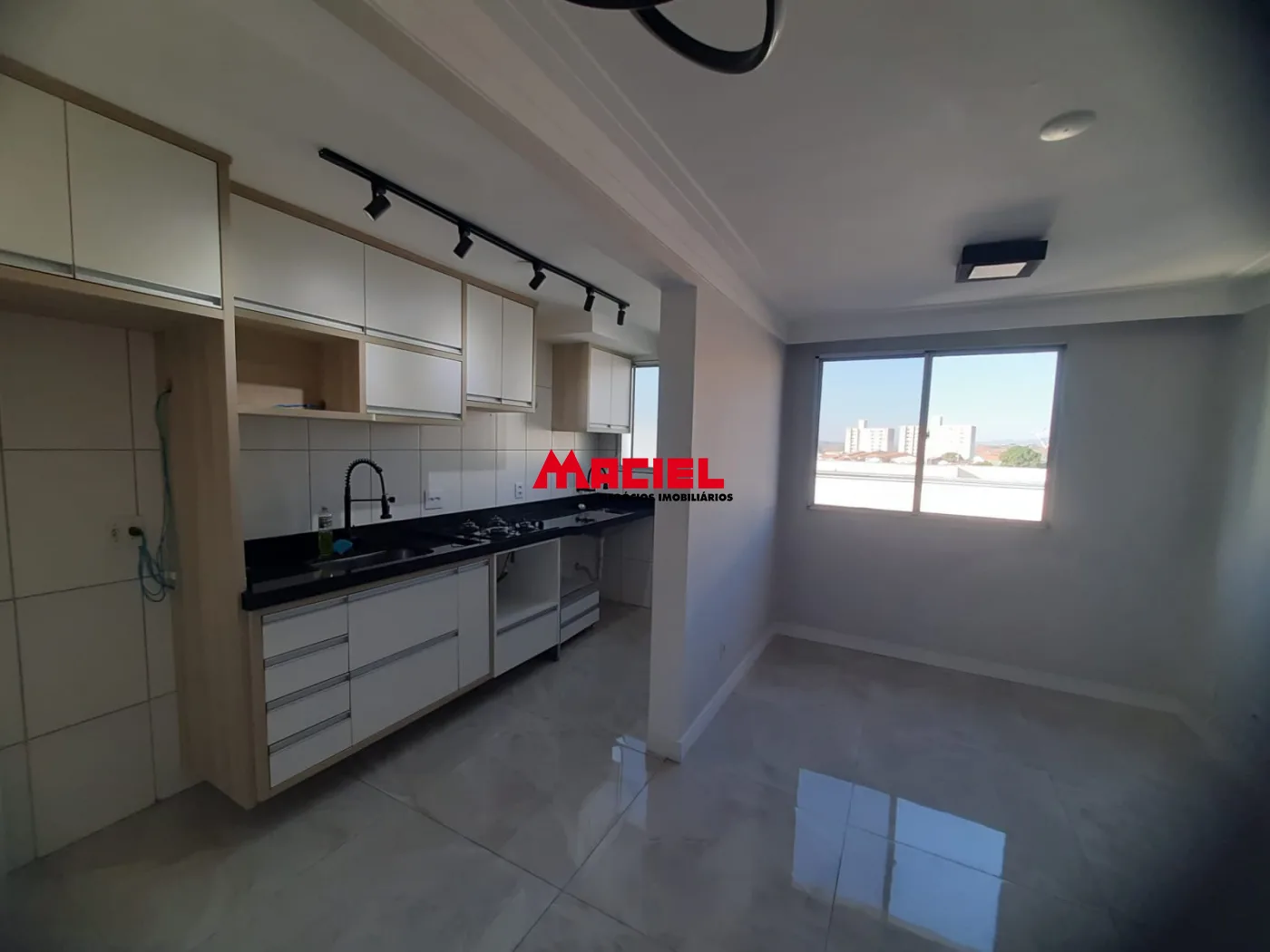 Alugar Apartamento / Padr&atilde;o em S&atilde;o Jos&eacute; dos Campos R$ 2.000,00 - Foto 4