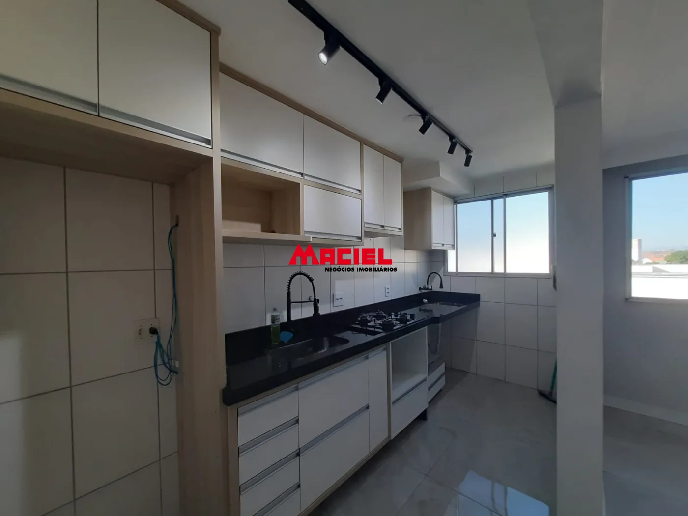 Alugar Apartamento / Padr&atilde;o em S&atilde;o Jos&eacute; dos Campos R$ 2.000,00 - Foto 5