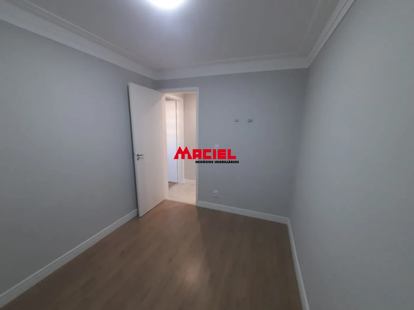 Alugar Apartamento / Padr&atilde;o em S&atilde;o Jos&eacute; dos Campos R$ 2.000,00 - Foto 8
