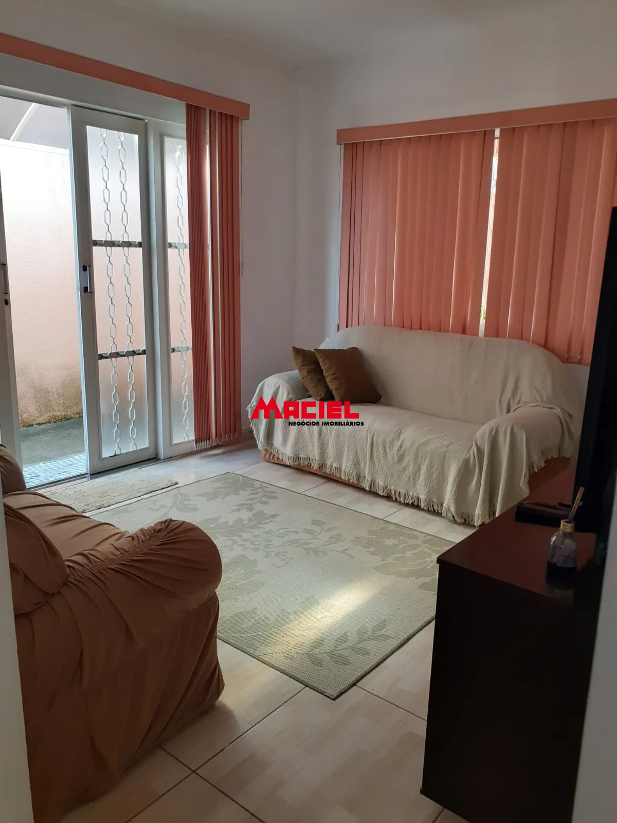Comprar Casa / Padr&atilde;o em S&atilde;o Jos&eacute; dos Campos R$ 415.000,00 - Foto 4