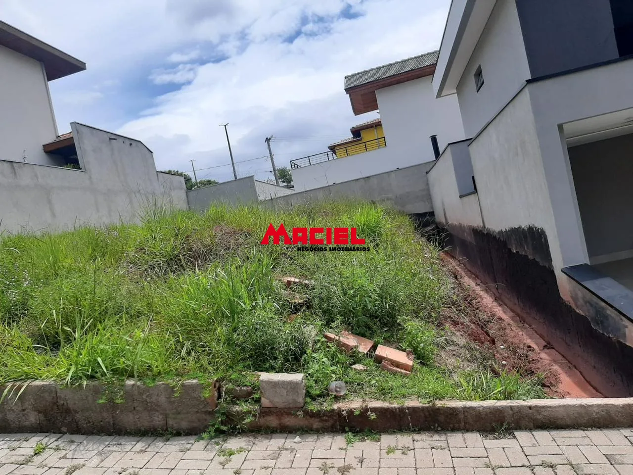 Comprar Terreno / Condom&iacute;nio em S&atilde;o Jos&eacute; dos Campos R$ 300.000,00 - Foto 1
