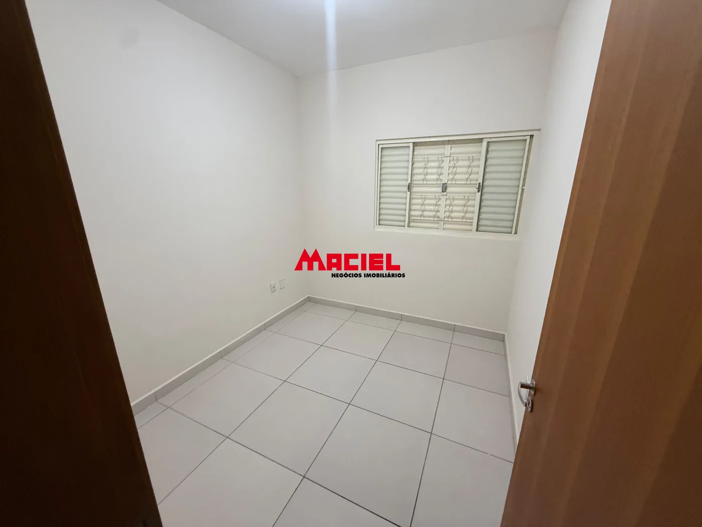 Comprar Casa / Padr&atilde;o em S&atilde;o Jos&eacute; dos Campos R$ 400.000,00 - Foto 4