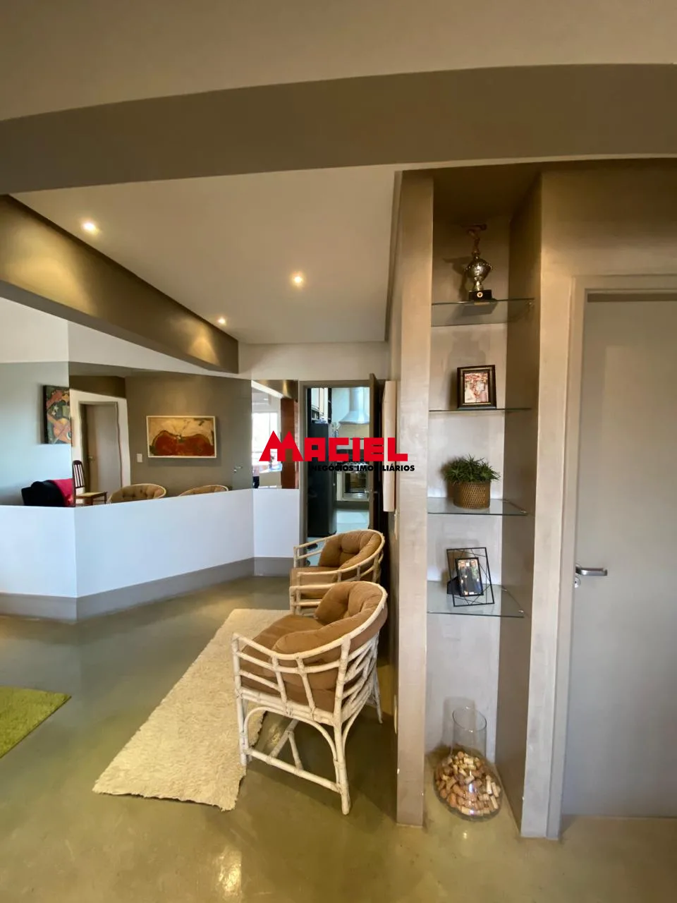 Alugar Apartamento / Padr&atilde;o em S&atilde;o Jos&eacute; dos Campos R$ 4.200,00 - Foto 27