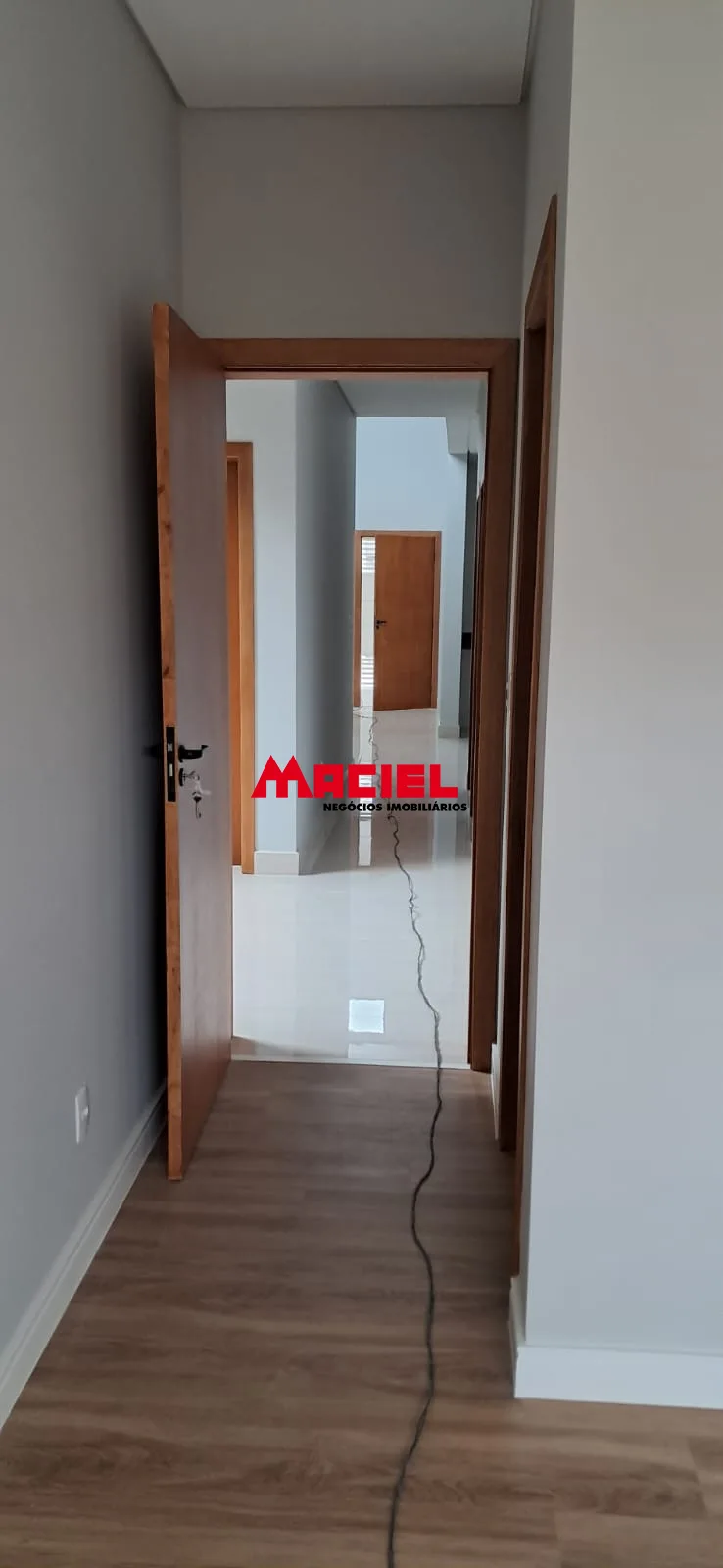 Comprar Casa / Padr&atilde;o em S&atilde;o Jos&eacute; dos Campos R$ 950.000,00 - Foto 2
