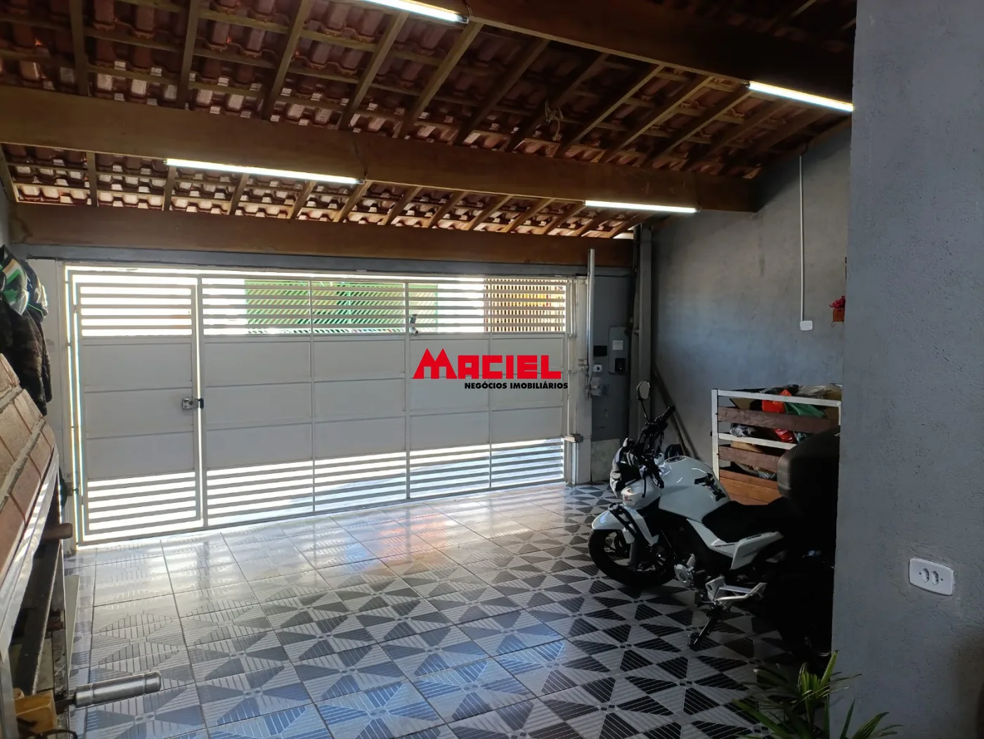 Comprar Casa / Padr&atilde;o em S&atilde;o Jos&eacute; dos Campos R$ 430.000,00 - Foto 1