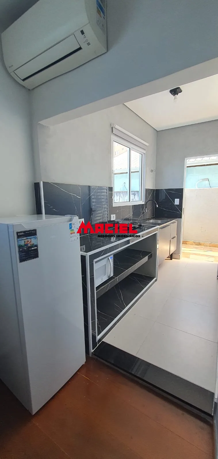 Alugar Apartamento / Kitchnet em S&atilde;o Jos&eacute; dos Campos R$ 1.600,00 - Foto 1