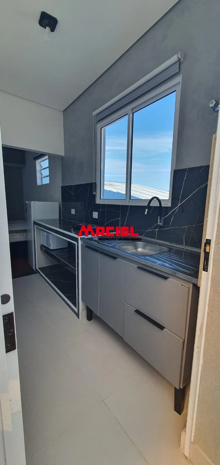 Alugar Apartamento / Kitchnet em S&atilde;o Jos&eacute; dos Campos R$ 1.600,00 - Foto 12