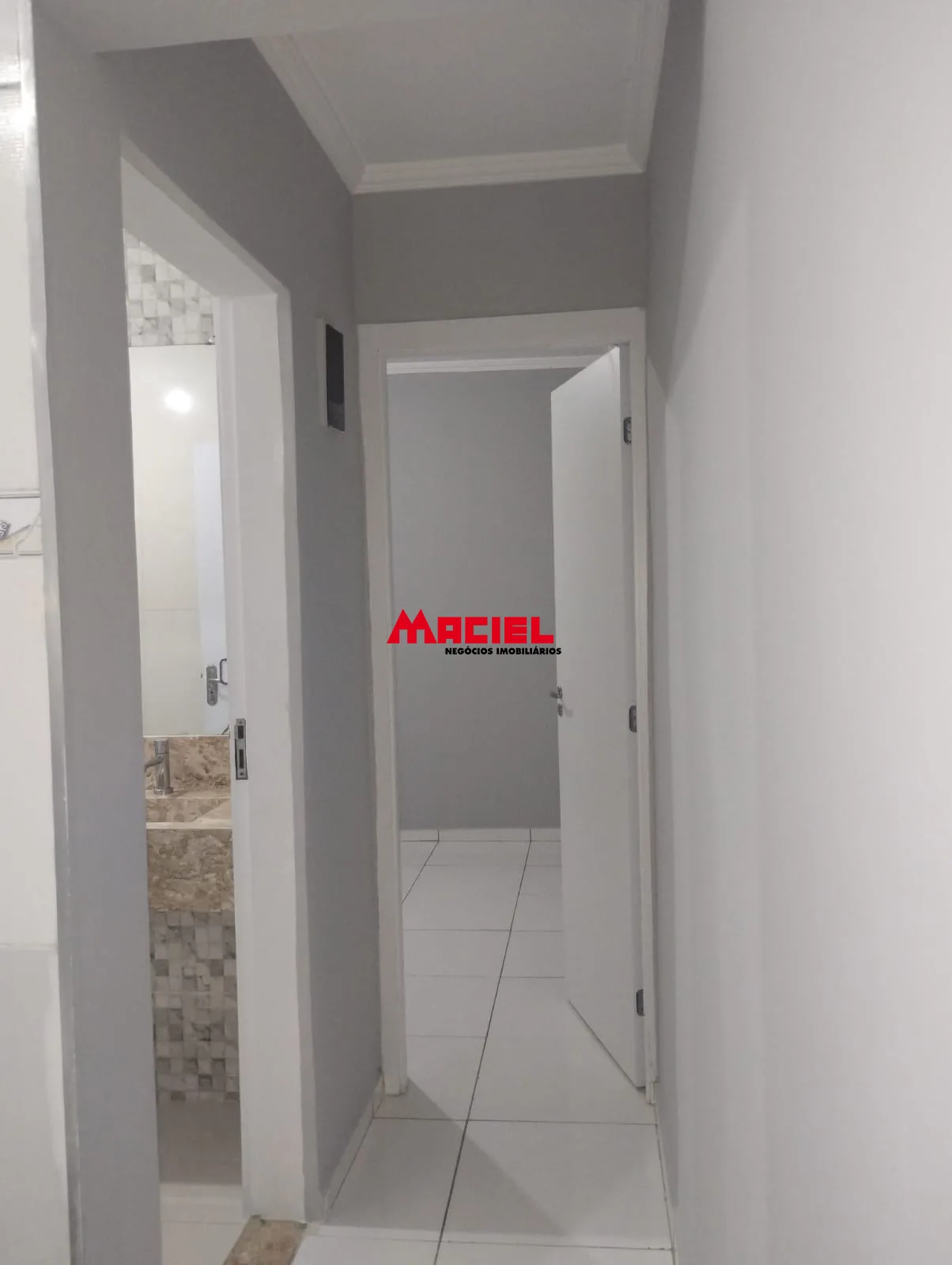 Alugar Casa / Padr&atilde;o em S&atilde;o Jos&eacute; dos Campos R$ 2.000,00 - Foto 9