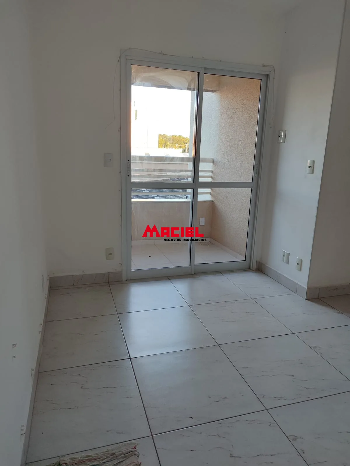 Alugar Apartamento / Padr&atilde;o em S&atilde;o Jos&eacute; dos Campos R$ 2.400,00 - Foto 1