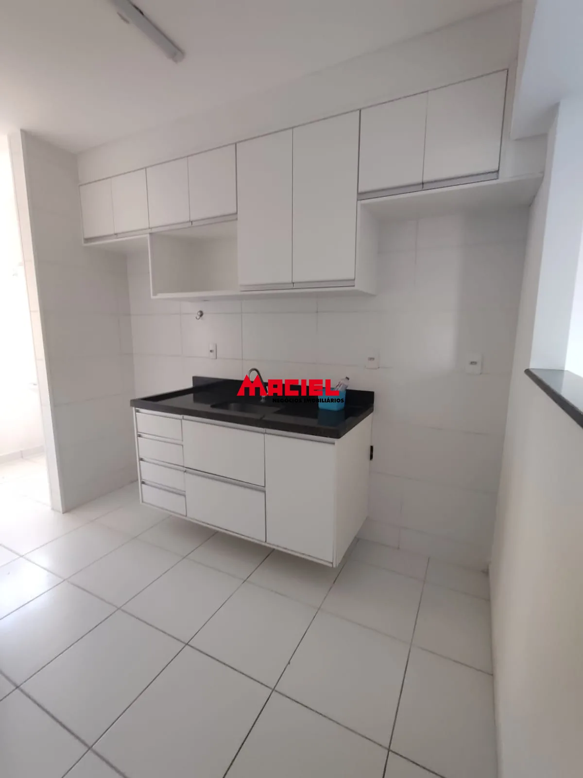 Alugar Apartamento / Padr&atilde;o em S&atilde;o Jos&eacute; dos Campos R$ 2.400,00 - Foto 6