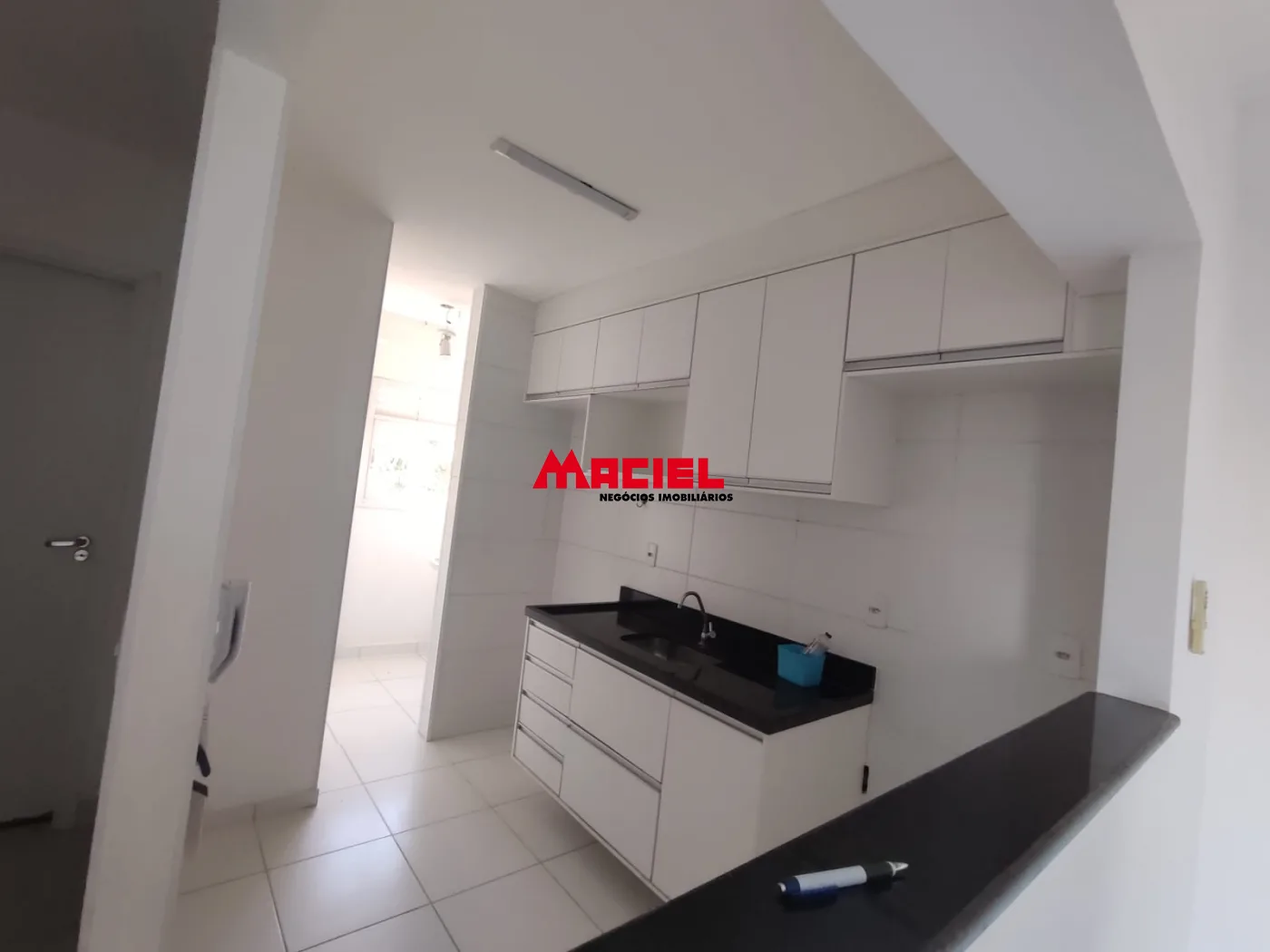 Alugar Apartamento / Padr&atilde;o em S&atilde;o Jos&eacute; dos Campos R$ 2.400,00 - Foto 9