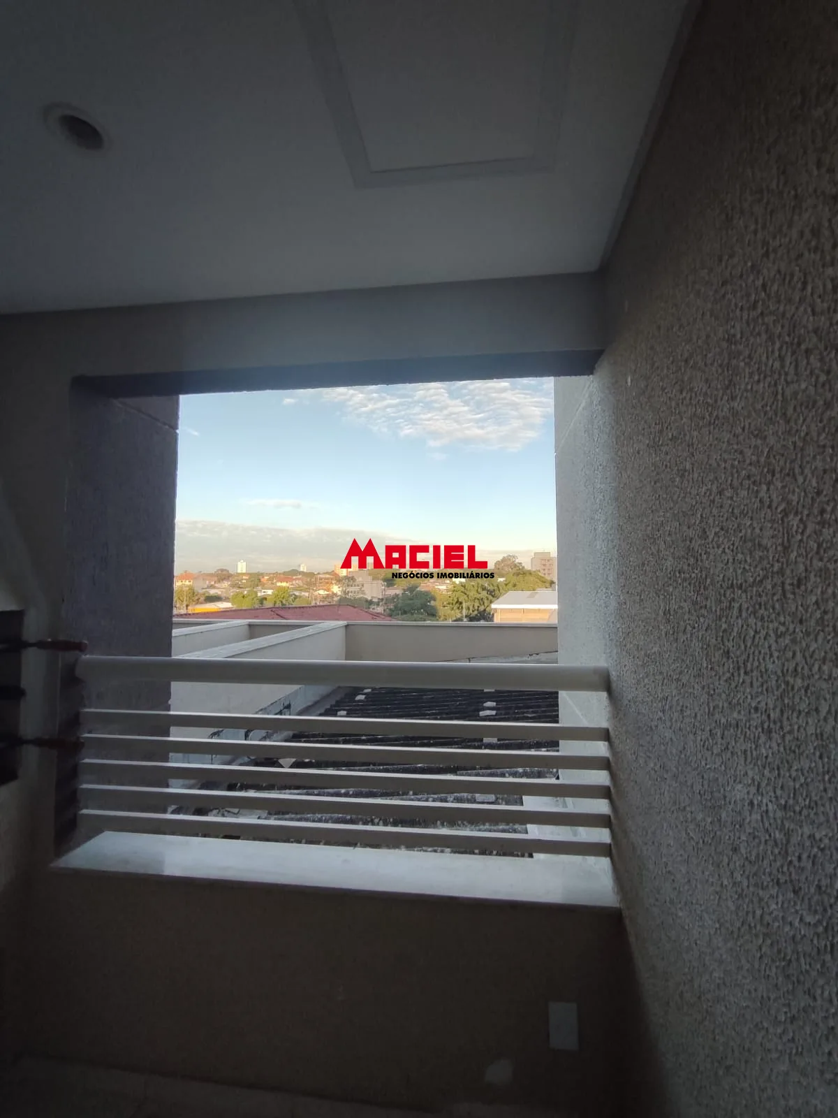 Alugar Apartamento / Padr&atilde;o em S&atilde;o Jos&eacute; dos Campos R$ 2.400,00 - Foto 10
