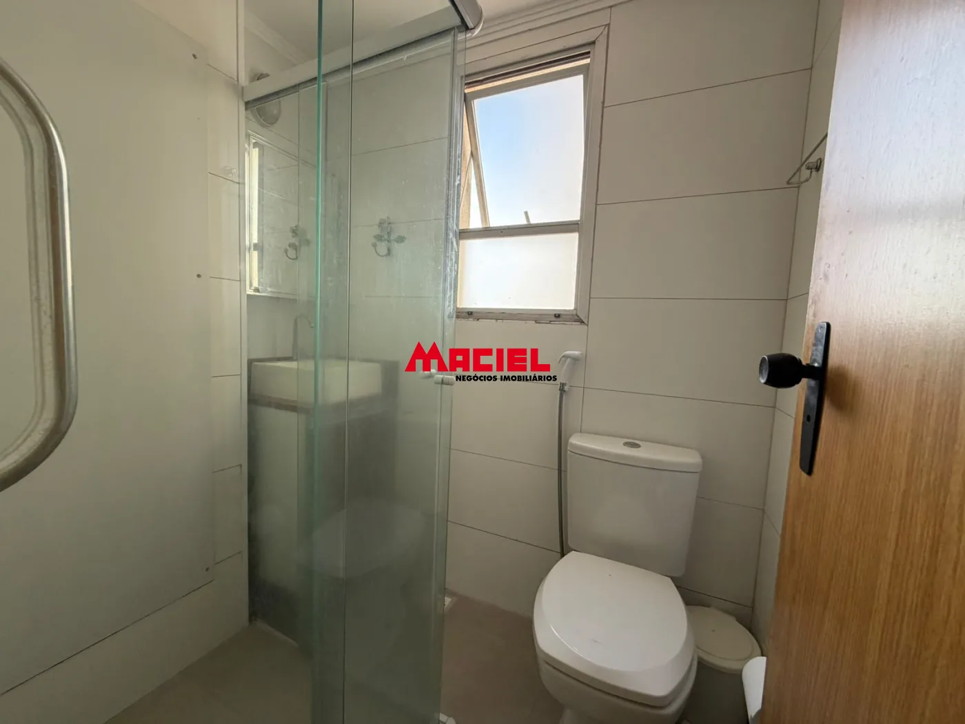Alugar Apartamento / Mobiliado em S&atilde;o Jos&eacute; dos Campos R$ 2.500,00 - Foto 7