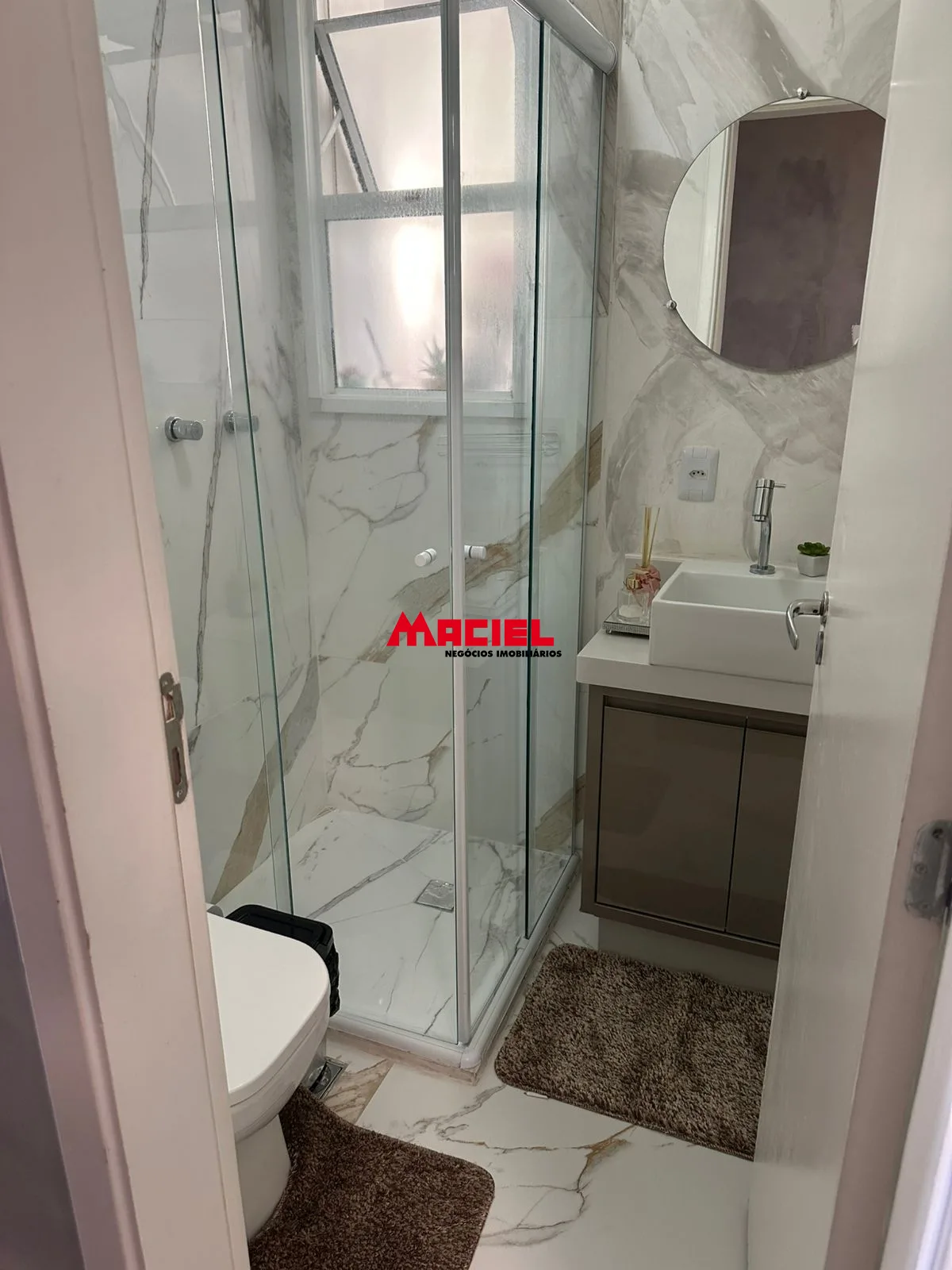 Alugar Apartamento / Padr&atilde;o em S&atilde;o Jos&eacute; dos Campos R$ 3.200,00 - Foto 2