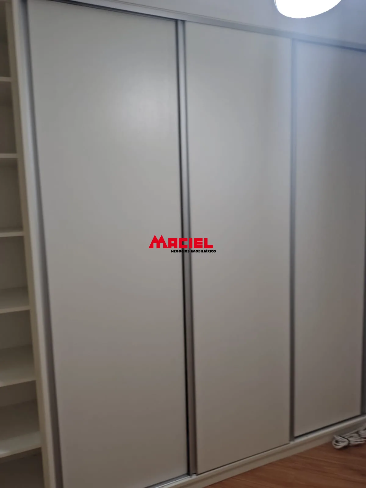 Alugar Apartamento / Padr&atilde;o em S&atilde;o Jos&eacute; dos Campos R$ 3.400,00 - Foto 2