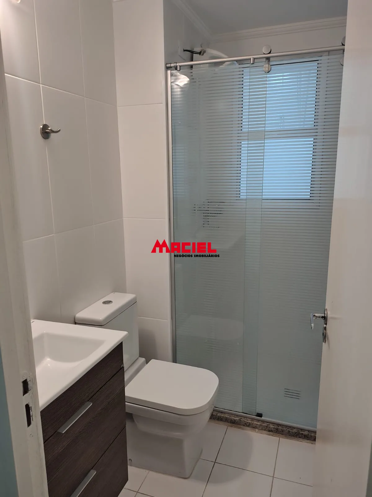 Alugar Apartamento / Padr&atilde;o em S&atilde;o Jos&eacute; dos Campos R$ 3.400,00 - Foto 3