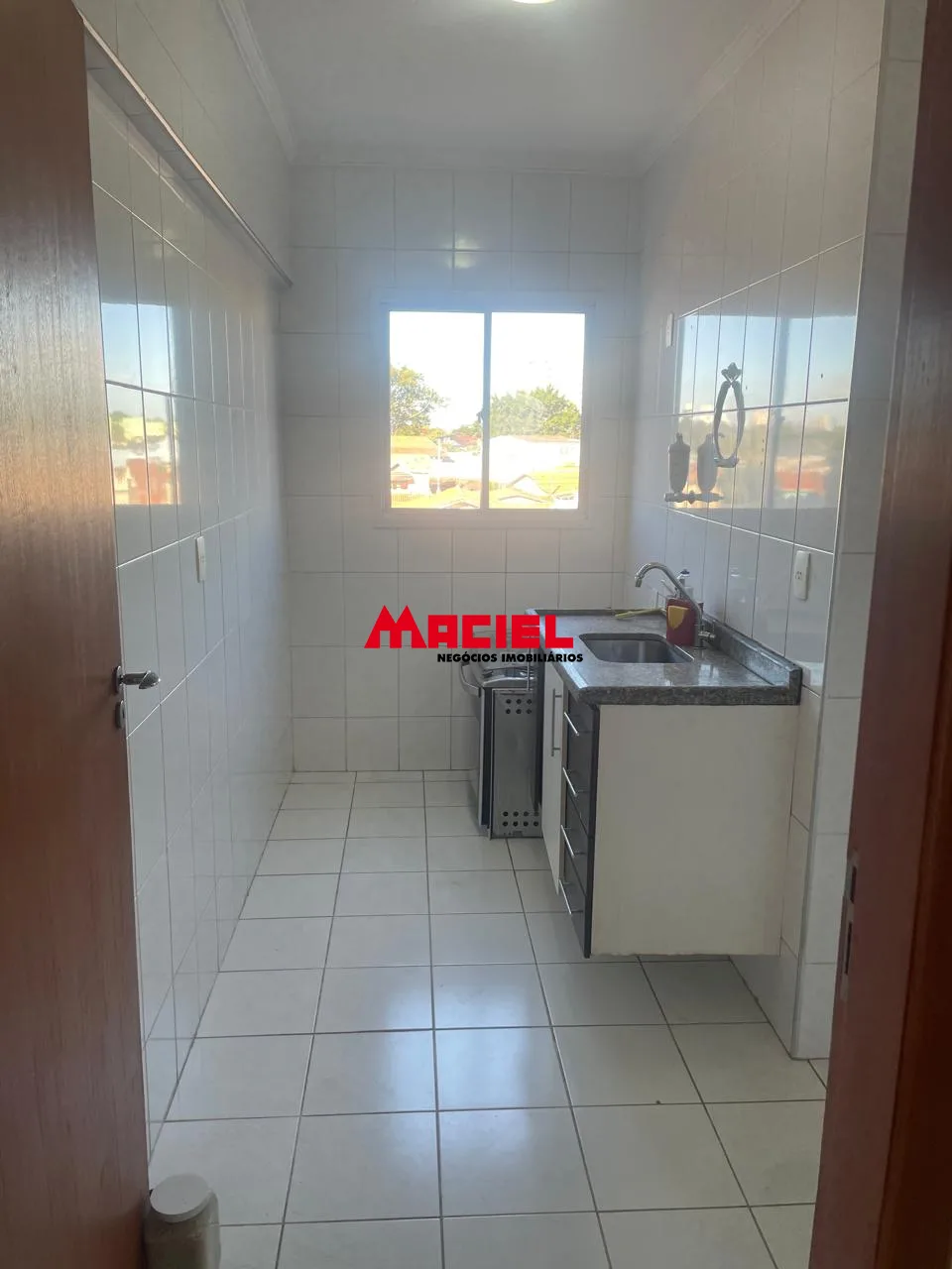 Alugar Apartamento / Padr&atilde;o em S&atilde;o Jos&eacute; dos Campos R$ 2.500,00 - Foto 3