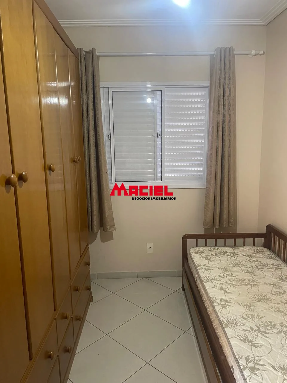 Alugar Apartamento / Padr&atilde;o em S&atilde;o Jos&eacute; dos Campos R$ 2.500,00 - Foto 7