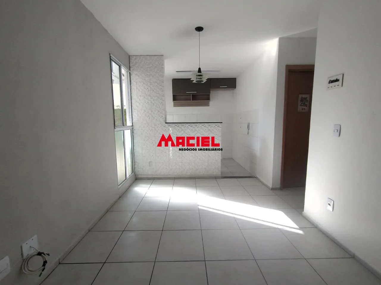Alugar Apartamento / Padr&atilde;o em S&atilde;o Jos&eacute; dos Campos R$ 1.360,00 - Foto 4