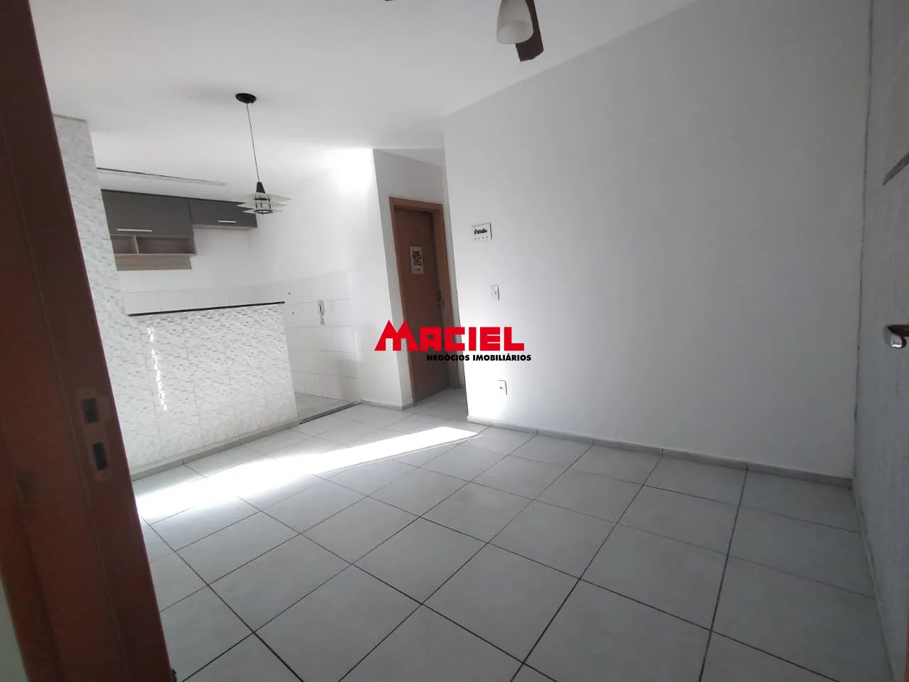 Alugar Apartamento / Padr&atilde;o em S&atilde;o Jos&eacute; dos Campos R$ 1.360,00 - Foto 5
