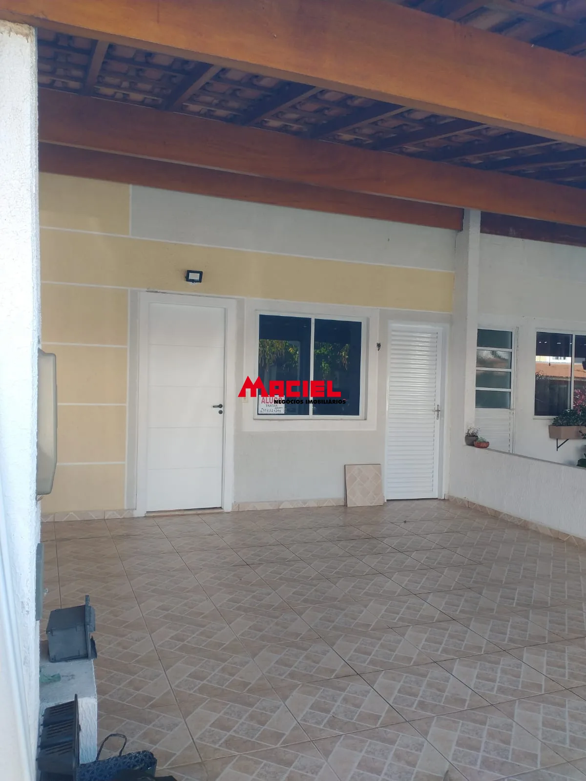 Alugar Casa / Sobrado em S&atilde;o Jos&eacute; dos Campos R$ 3.000,00 - Foto 1