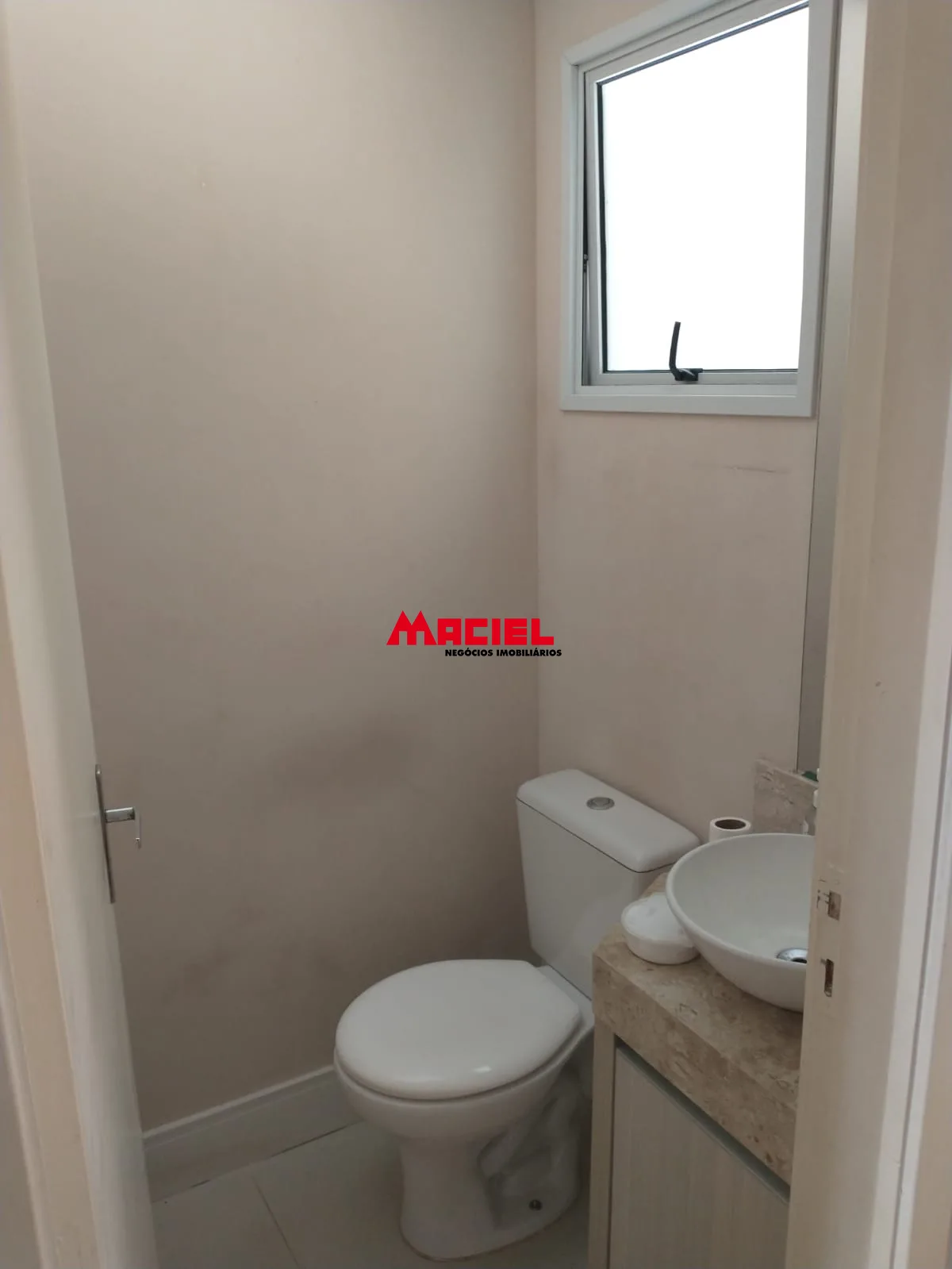 Alugar Casa / Sobrado em S&atilde;o Jos&eacute; dos Campos R$ 3.000,00 - Foto 18