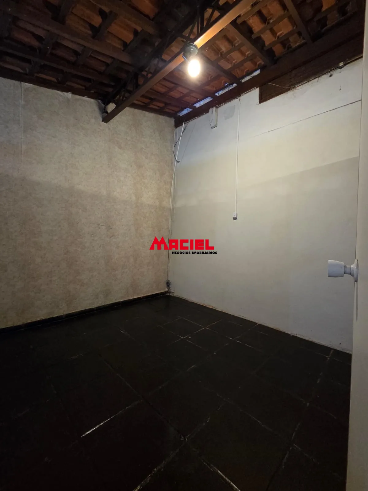 Alugar Comercial / Sala em S&atilde;o Jos&eacute; dos Campos R$ 1.000,00 - Foto 4