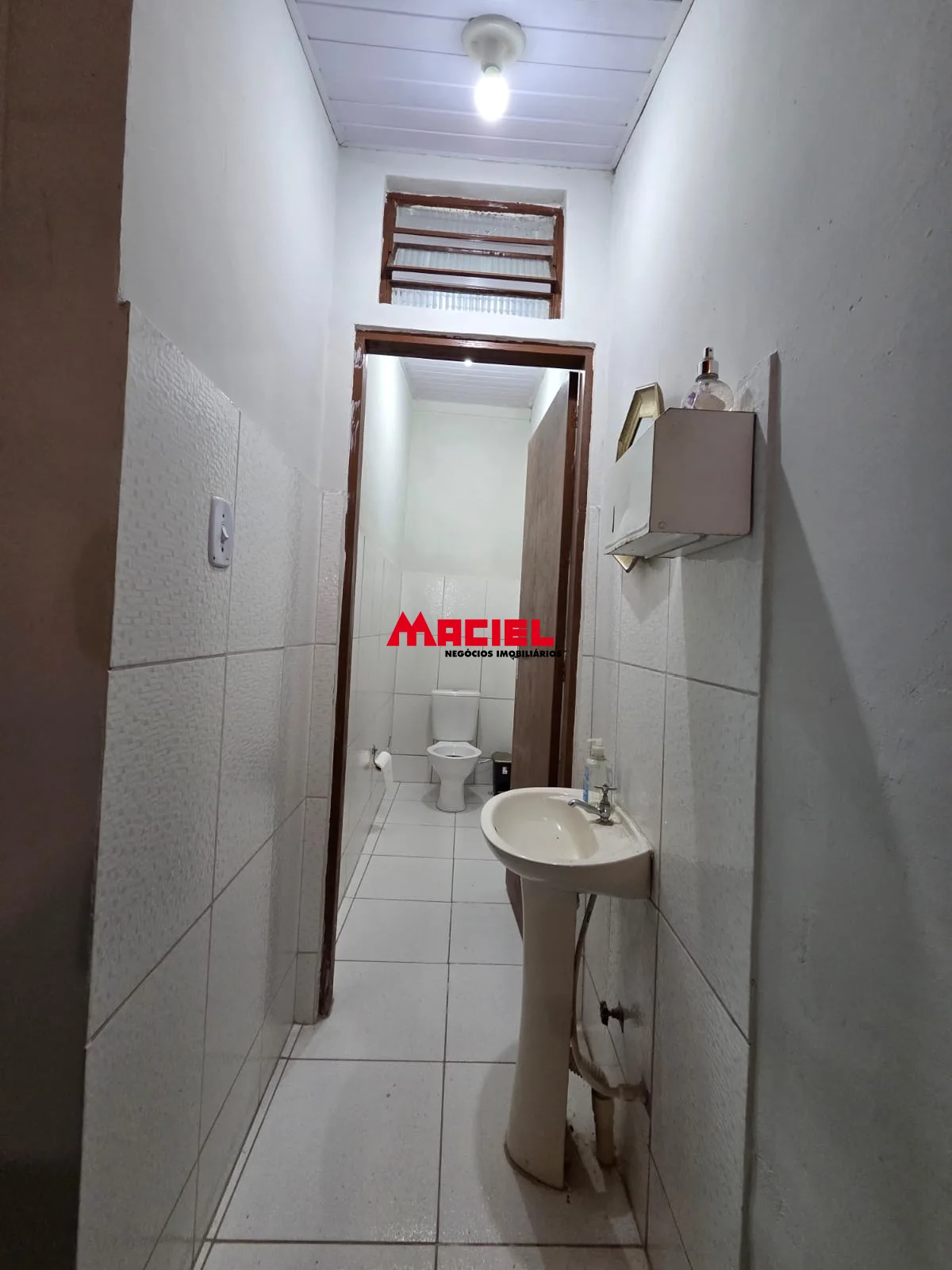 Alugar Comercial / Sala em S&atilde;o Jos&eacute; dos Campos R$ 1.000,00 - Foto 6